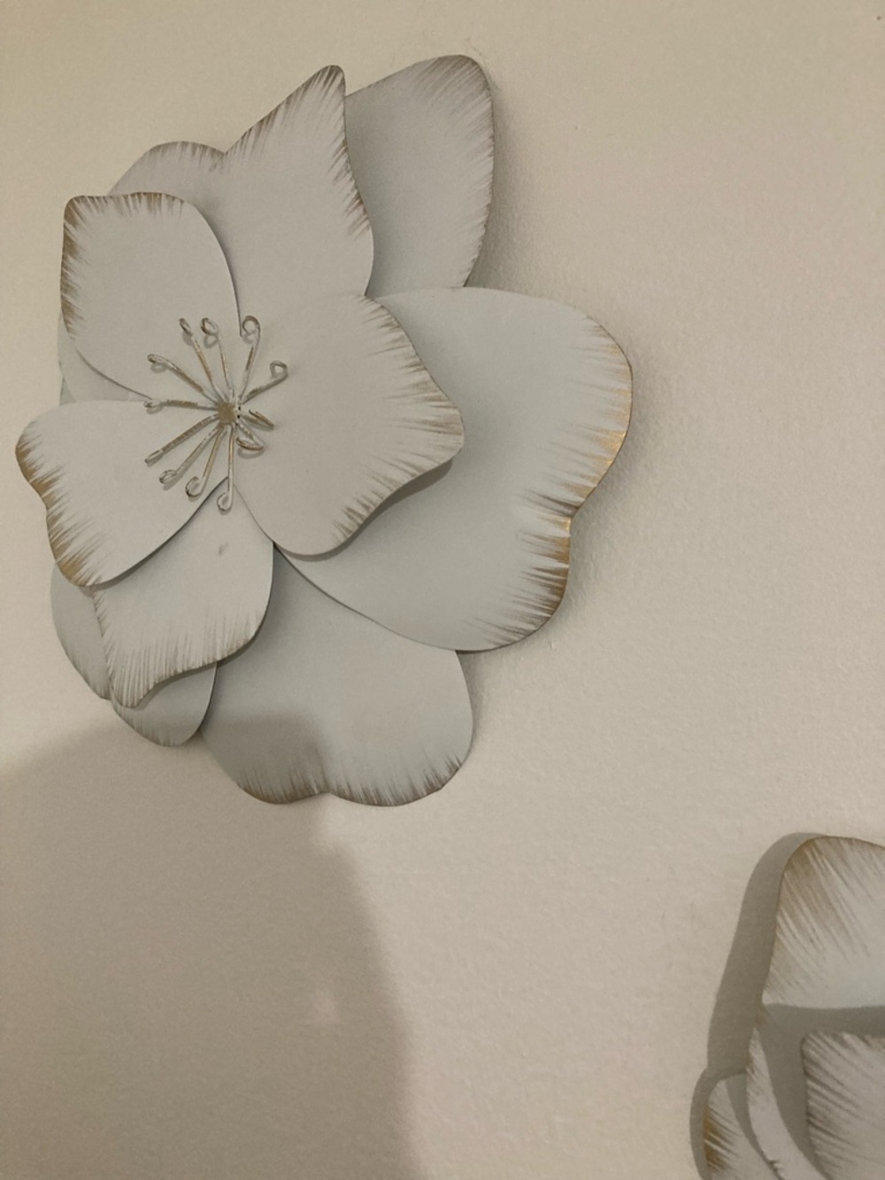 Wall Flower Decor - Picture 3 of 8
